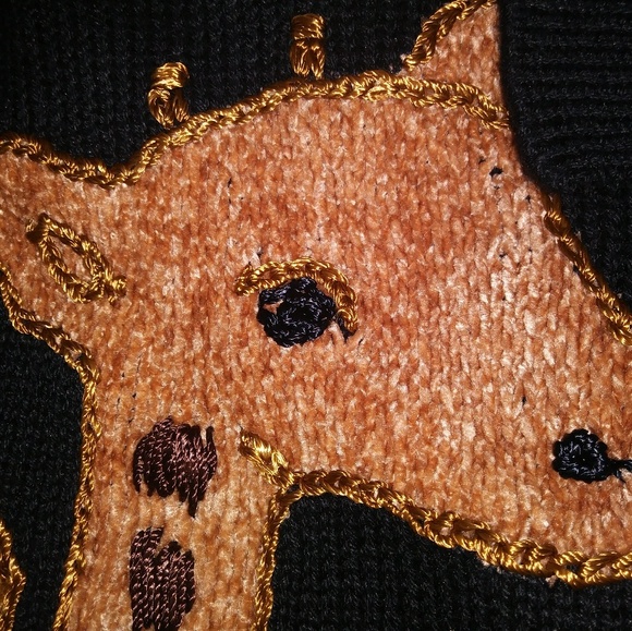 Vintage Giraffes Sweater - Picture 3 of 3